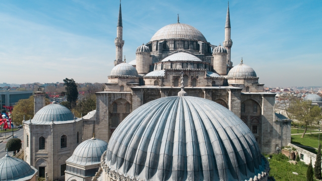 Eski İstanbul'un kalbi "yeşil sütun"